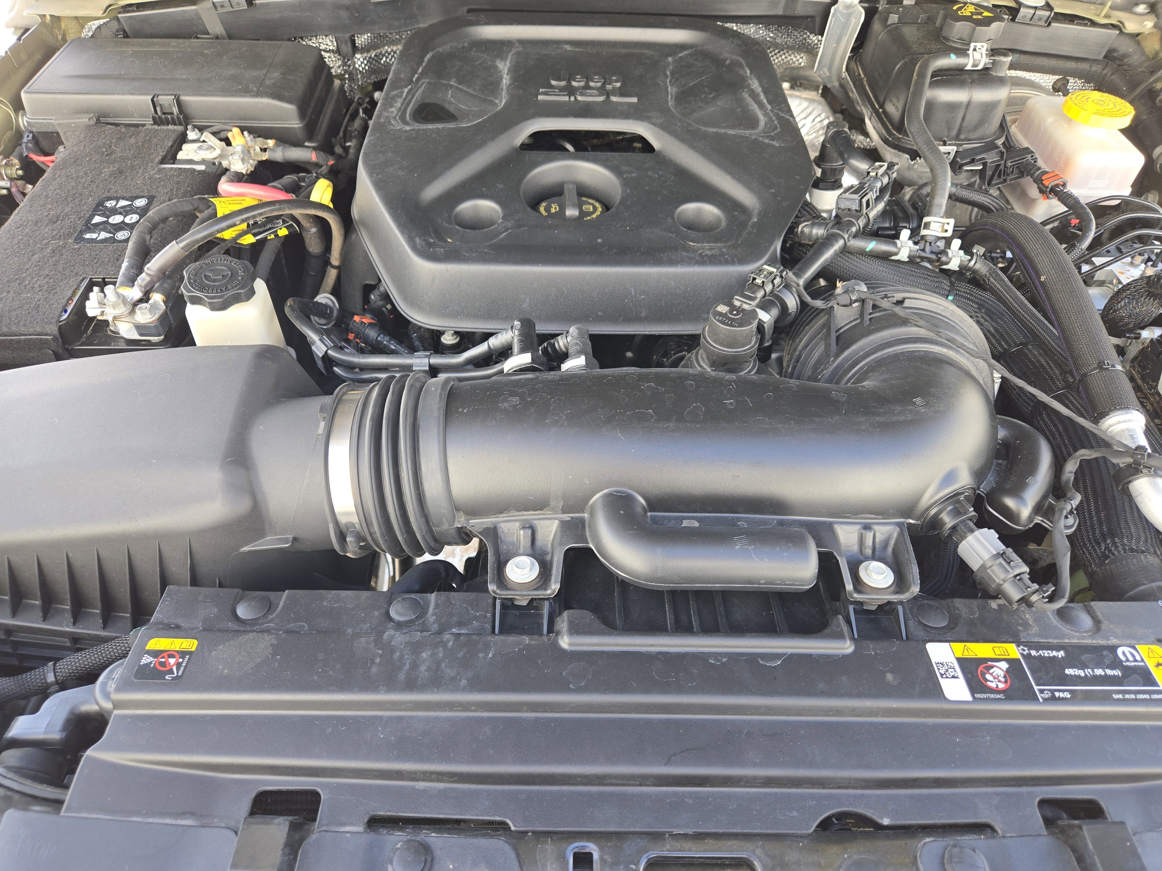 Used 2025 Jeep Wrangler Unlimited Rubicon AWD/4WD image 32