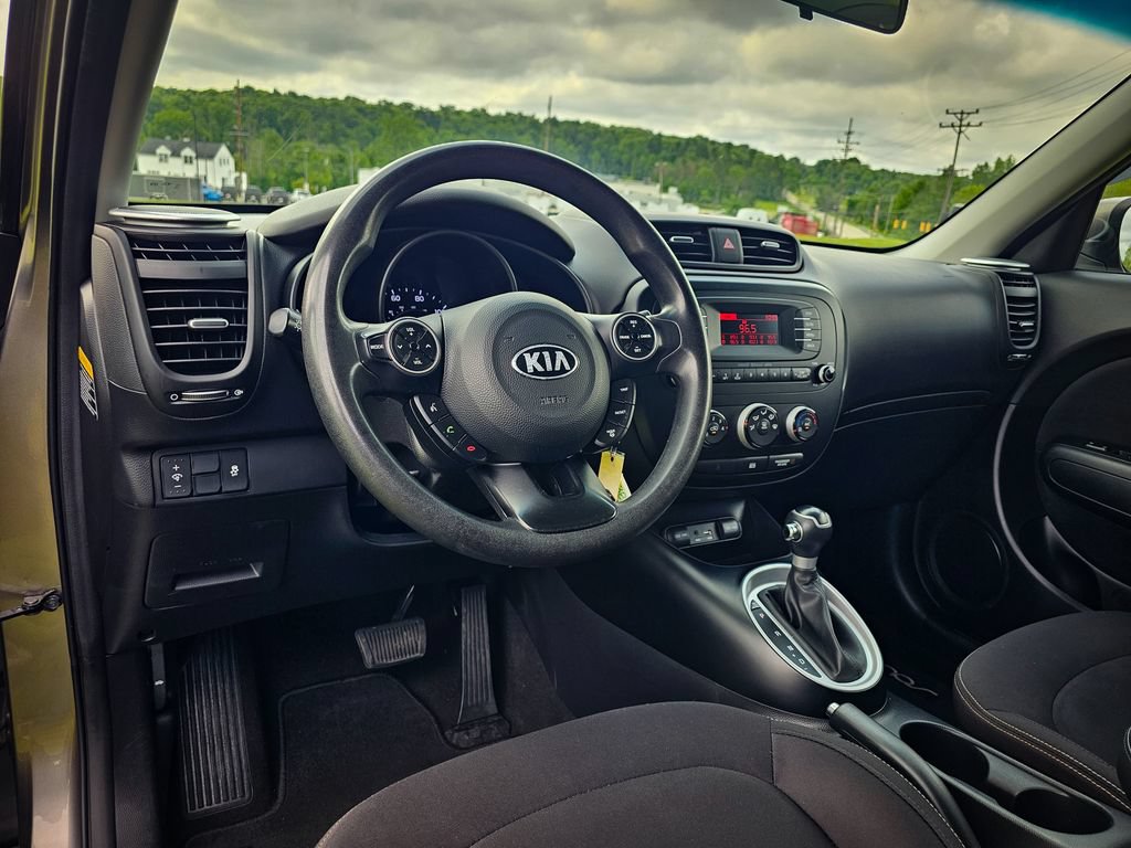 Used 2016 Kia Soul FWD image 12
