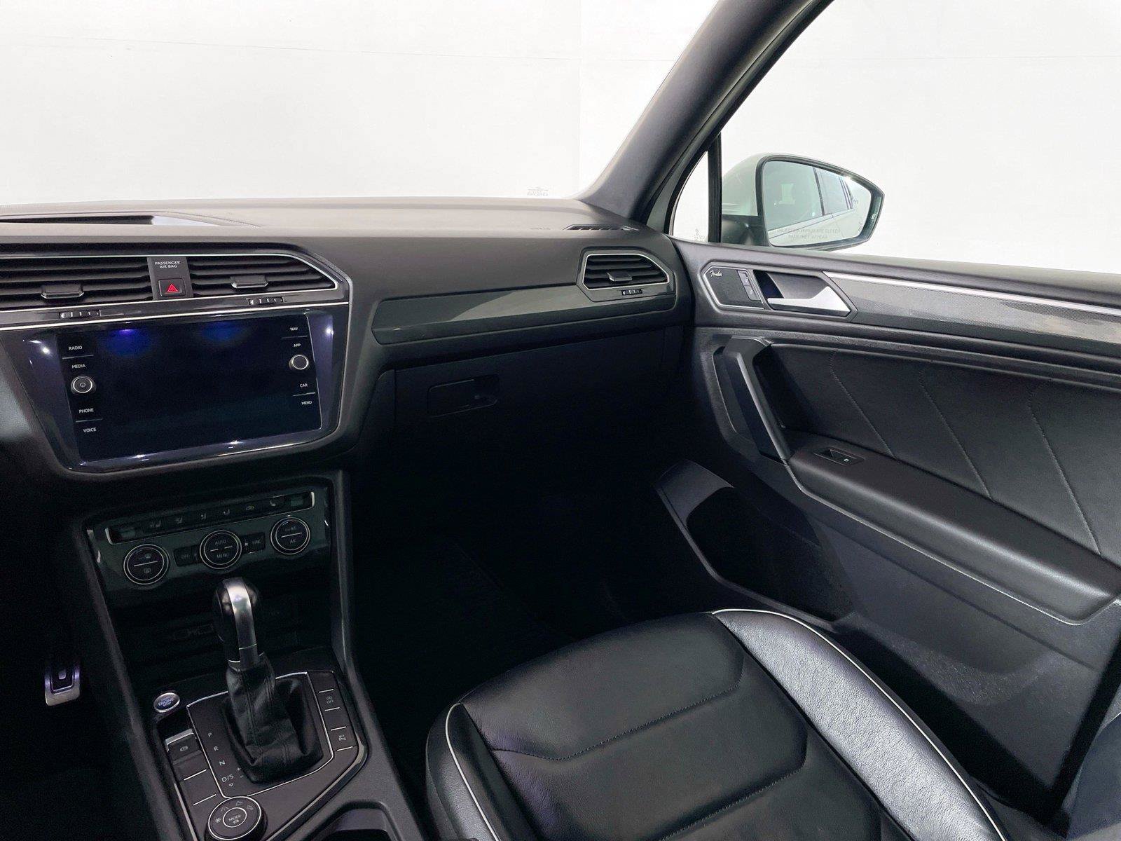 Used 2019 Volkswagen Tiguan SEL Premium R-Line AWD/4WD image 25