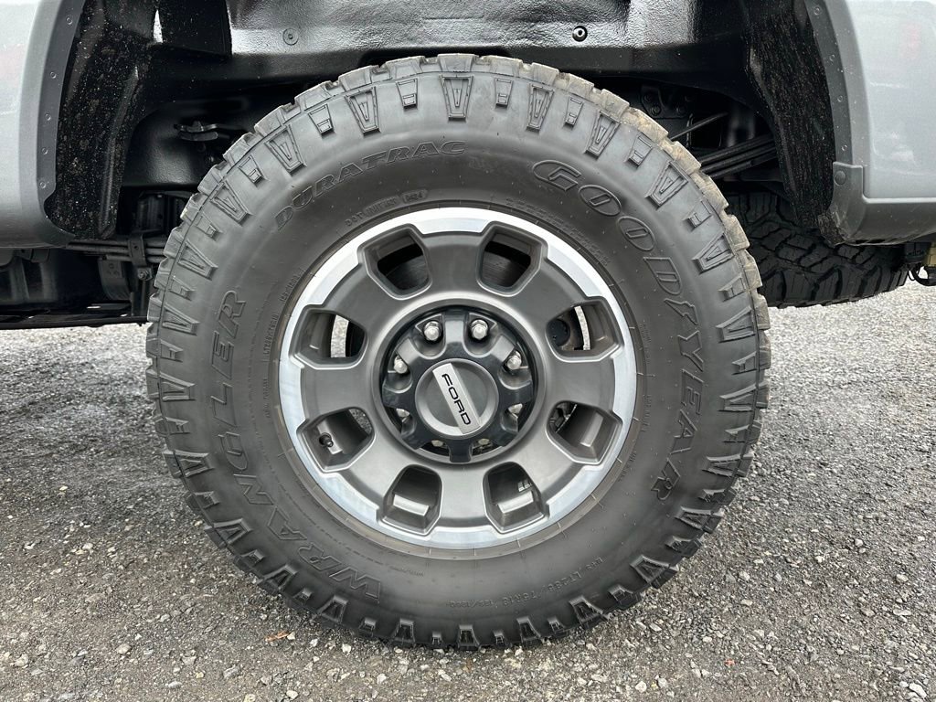 Used 2024 Ford F250 Platinum w/ Tremor Off-Road Package image 17
