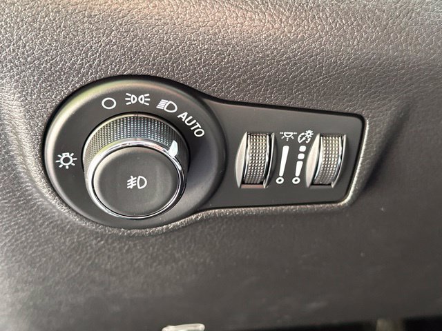 Used 2023 Jeep Compass Limited AWD/4WD image 26