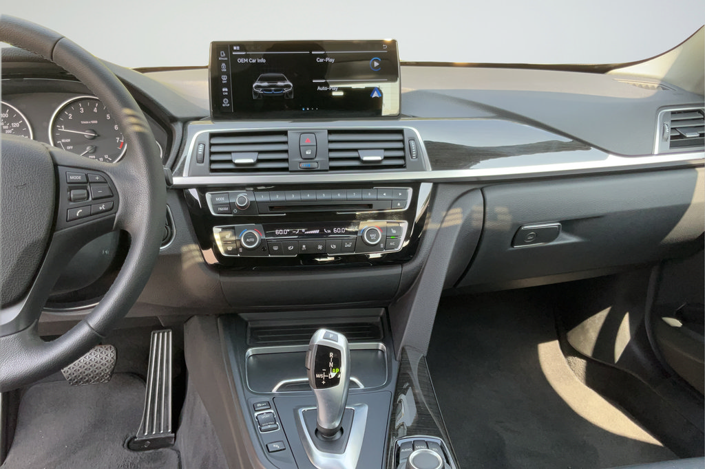 Used 2016 BMW 320i Sedan RWD image 23