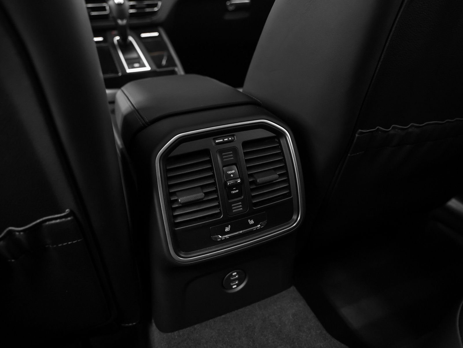 Certified 2026 Porsche Macan AWD/4WD image 48