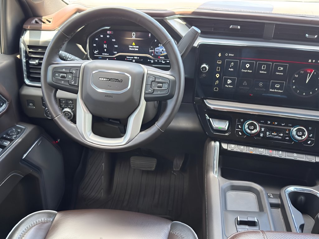 Used 2025 GMC Sierra 2500 Denali w/ Denali Reserve Package AWD/4WD image 25