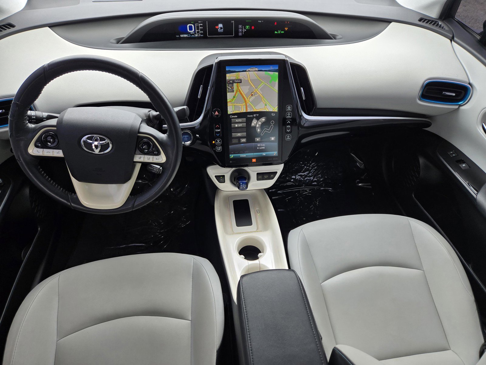 Used 2017 Toyota Prius Prime Advanced image 12