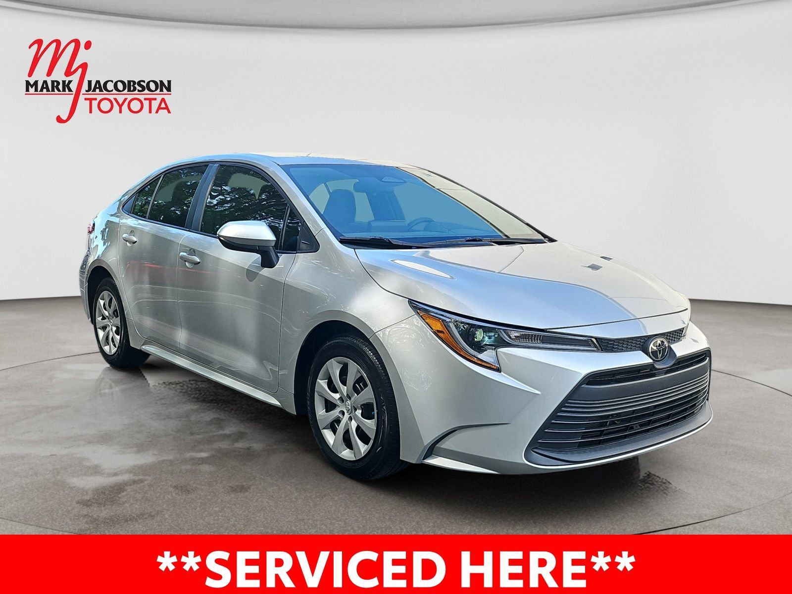 Used 2024 Toyota Corolla LE FWD image 5