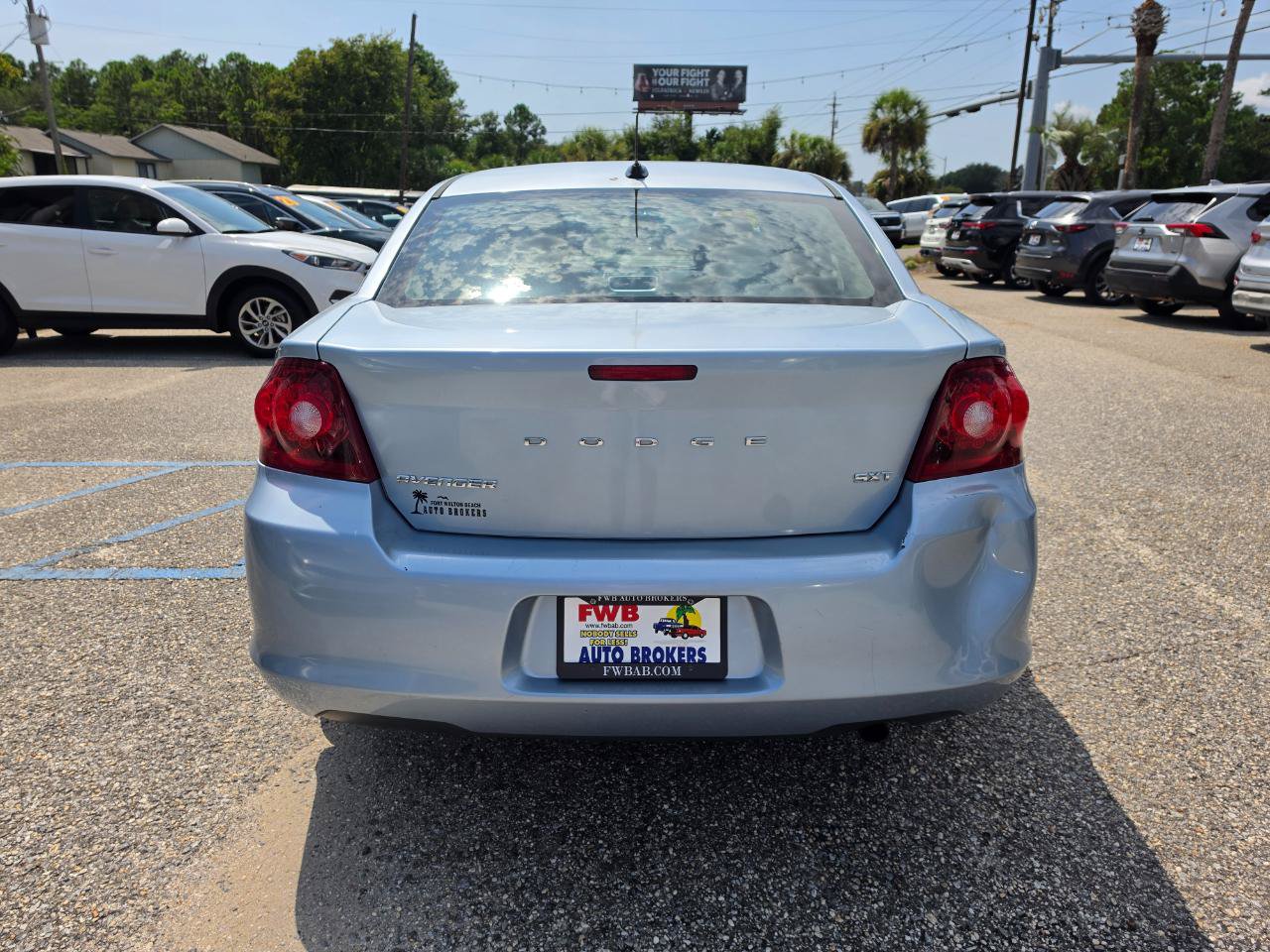 Used 2013 Dodge Avenger SXT FWD image 4