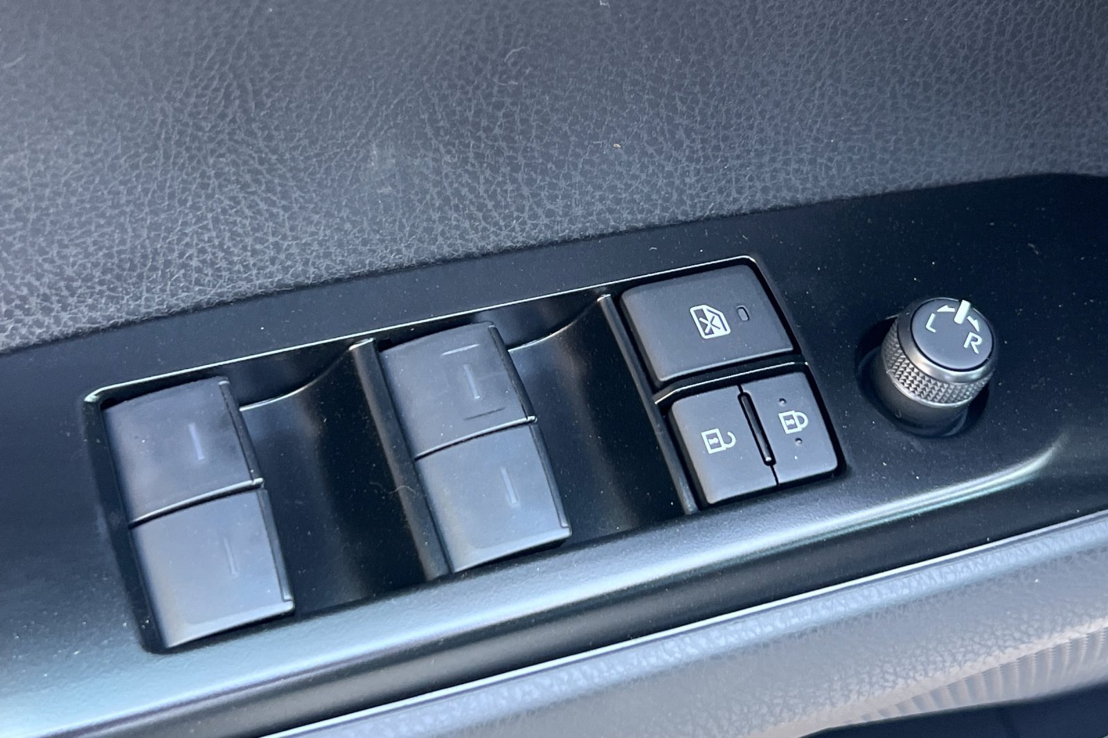 New 2026 Toyota Camry SE FWD image 11
