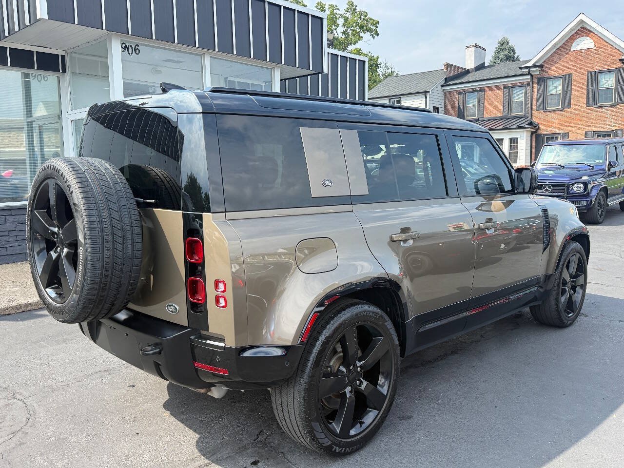 Used 2022 Land Rover Defender 110 X-Dynamic HSE AWD/4WD image 7