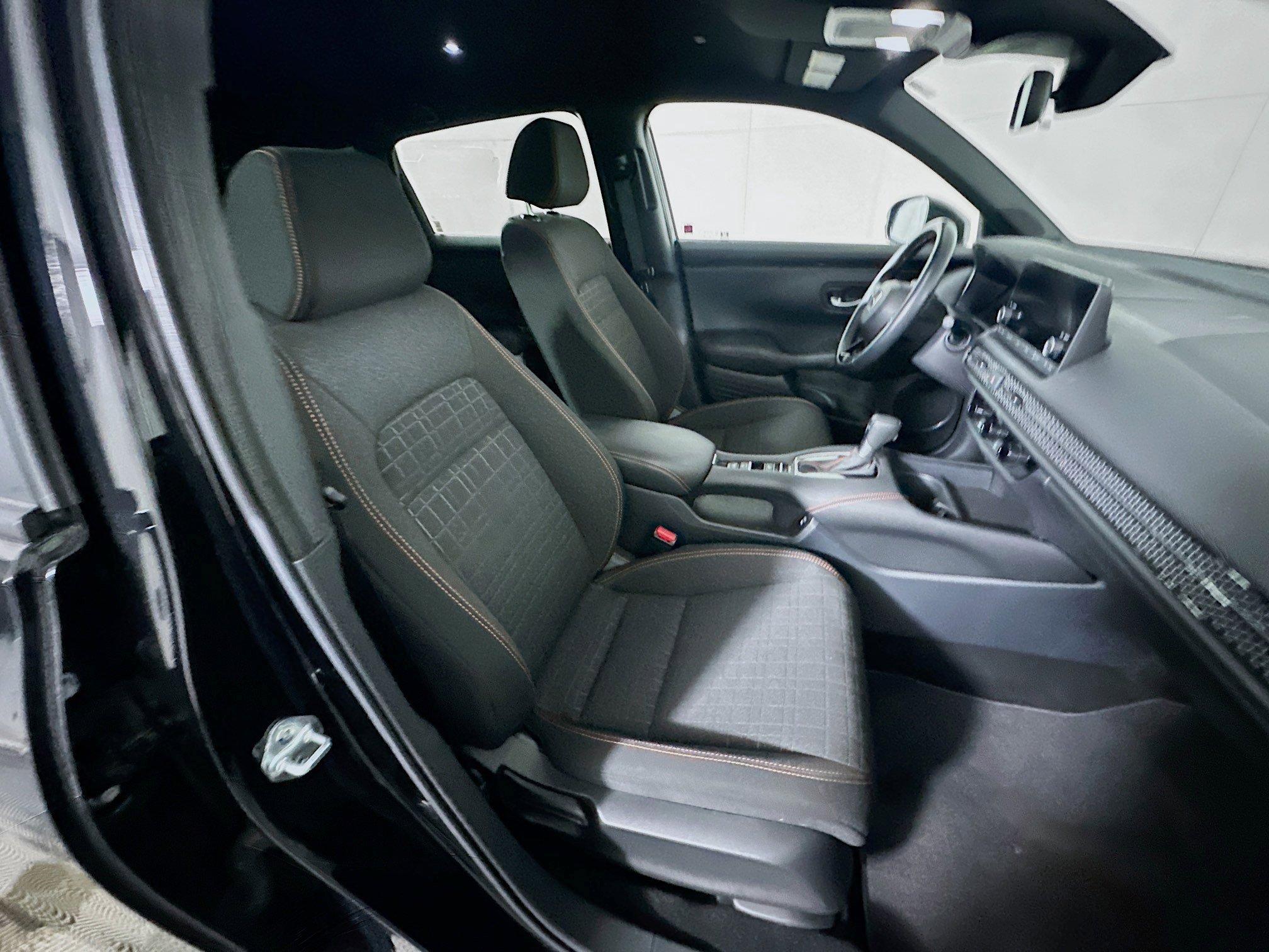 Used 2025 Honda HR-V Sport image 29