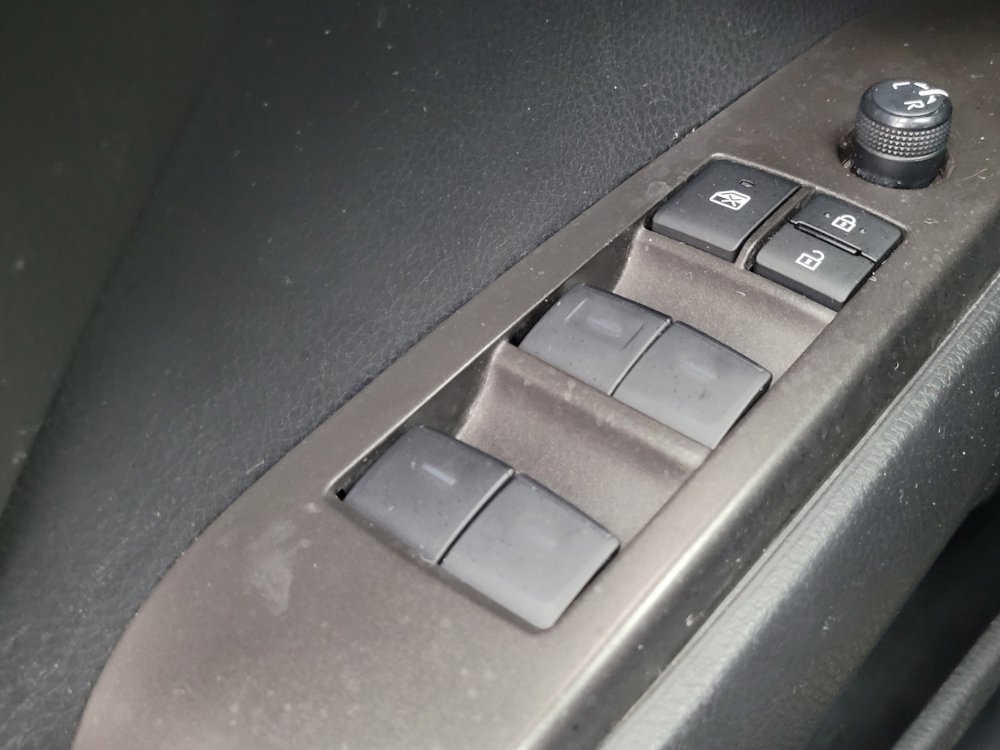 Used 2023 Toyota Camry SE FWD image 27