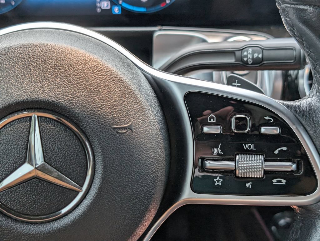 Used 2021 Mercedes-Benz GLB 250 w/ Premium Package image 25
