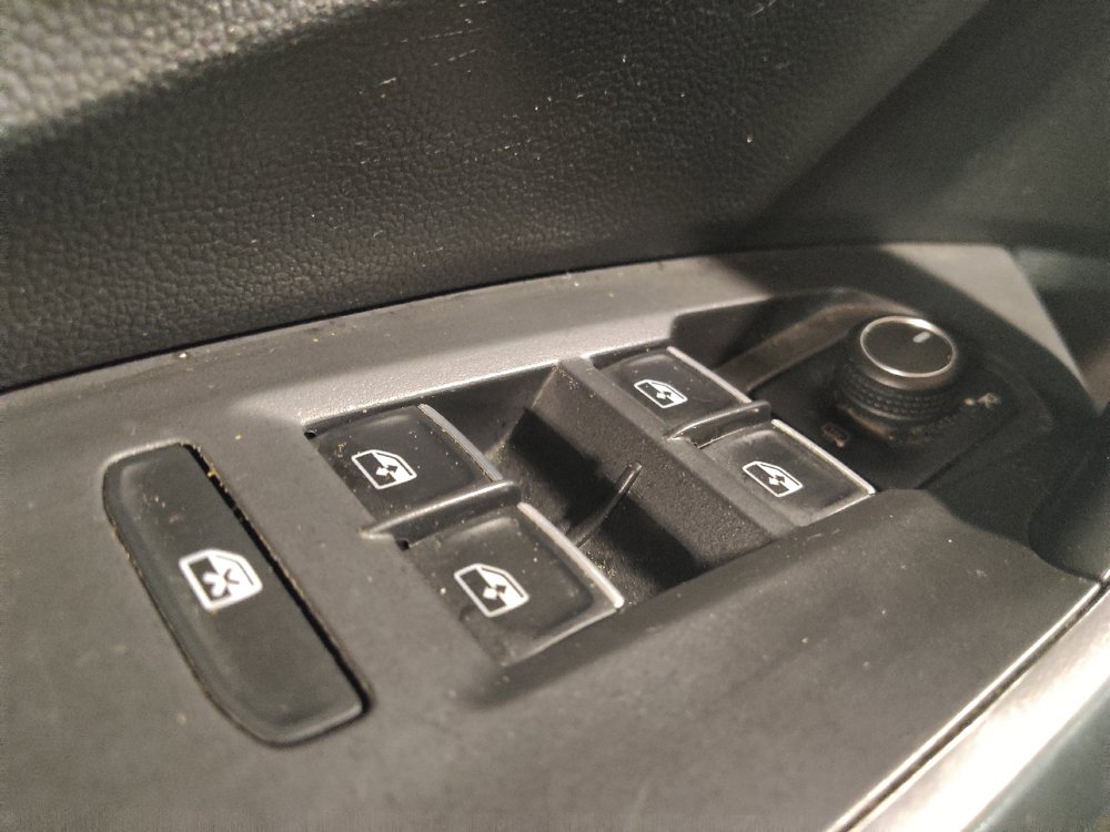 Used 2021 Volkswagen Jetta R-Line FWD image 27