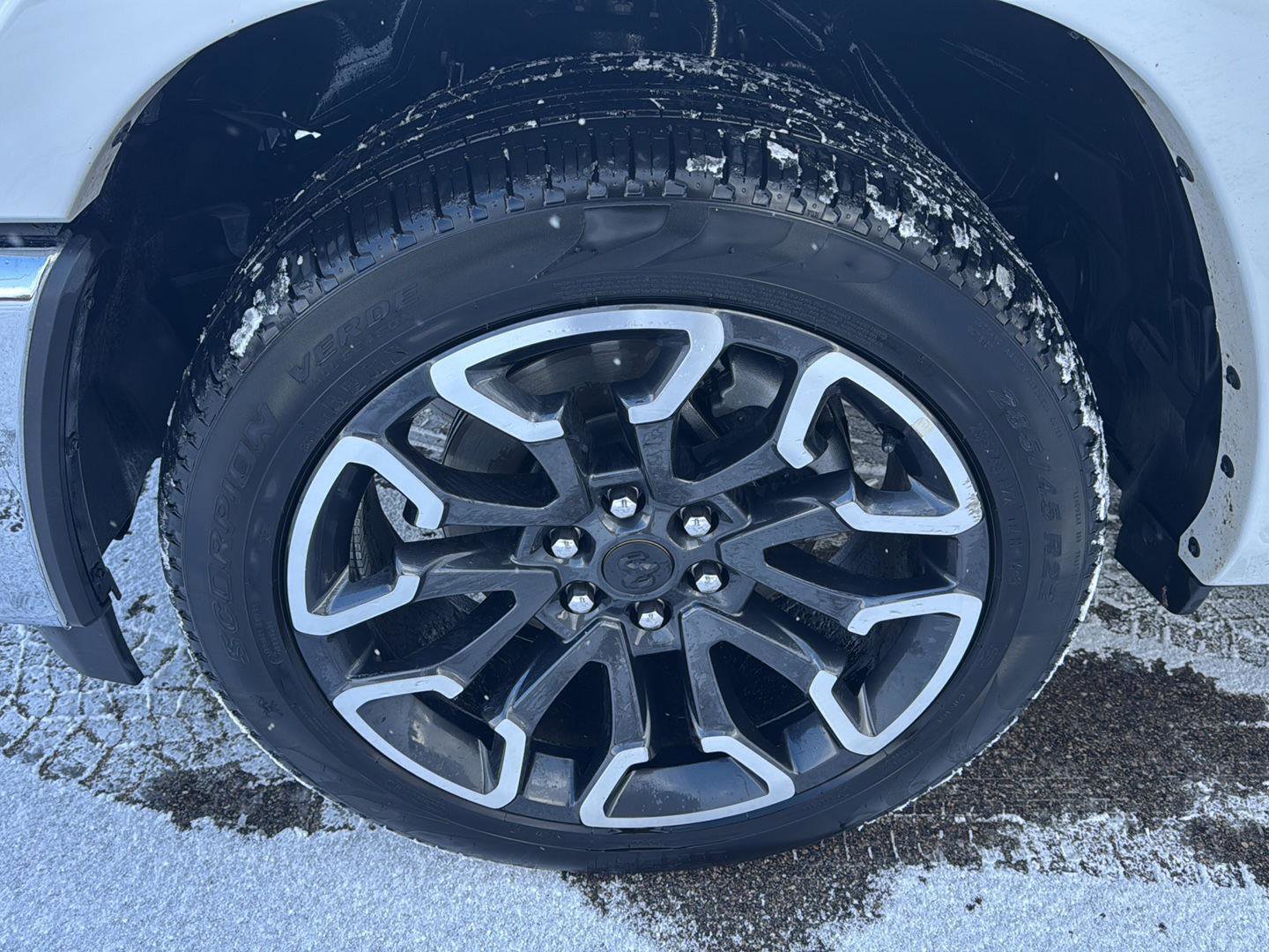 Used 2025 RAM 1500 Limited image 10