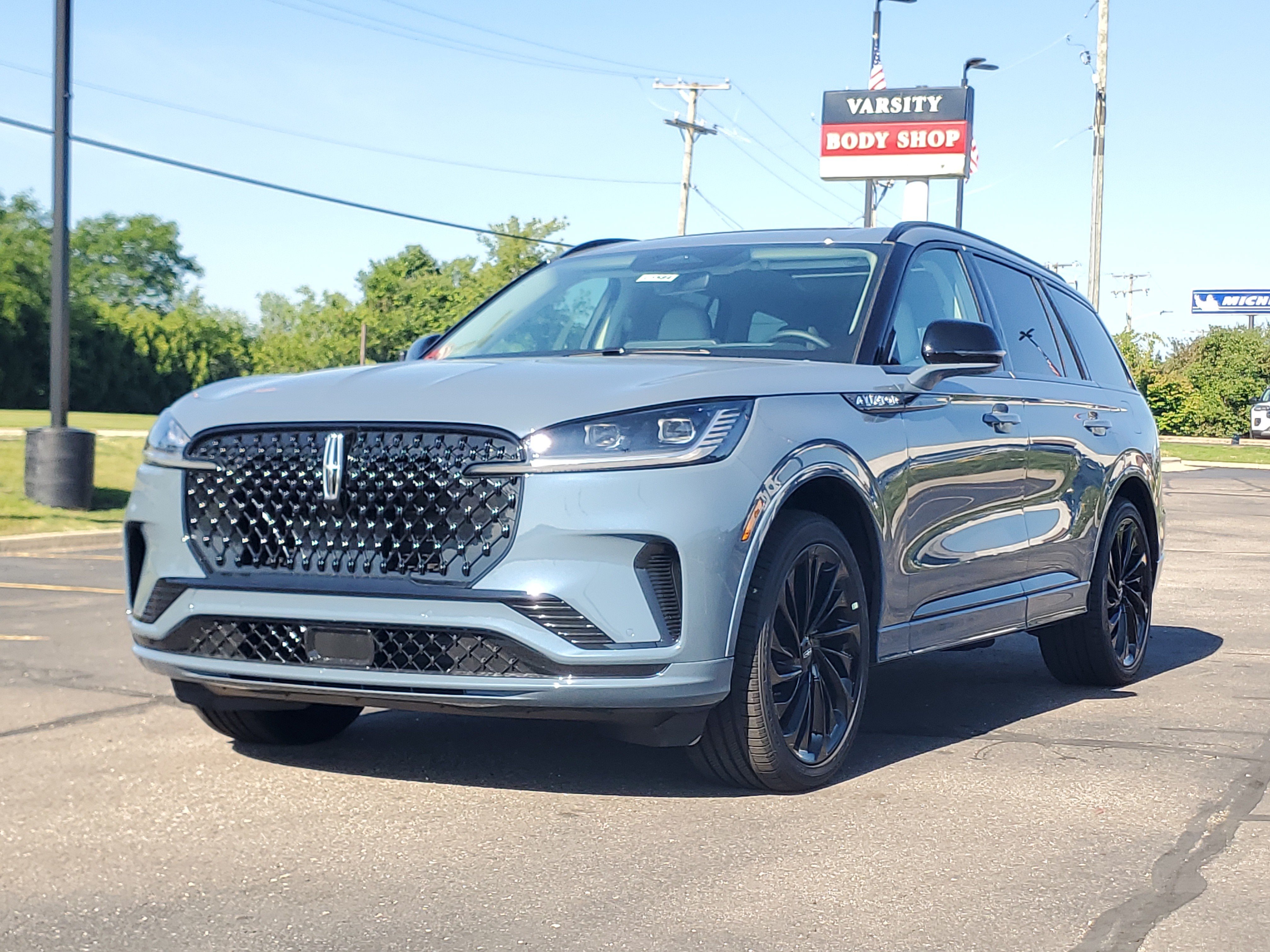 New 2026 Lincoln Aviator Reserve AWD/4WD image 2