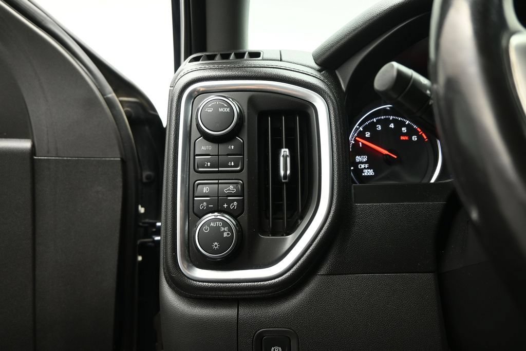 Used 2020 Chevrolet Silverado 1500 LT Trail Boss AWD/4WD image 11
