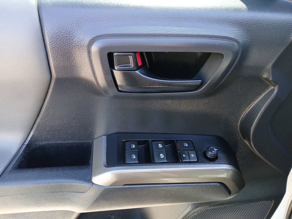 Used 2023 Toyota Tacoma SR5 RWD image 11