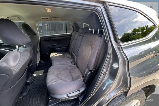 Used 2023 Toyota Highlander L FWD image 21