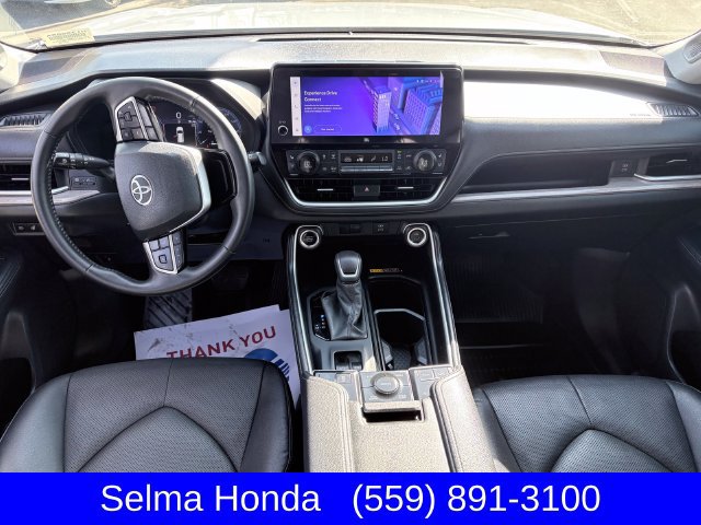 Used 2024 Toyota Grand Highlander AWD image 8