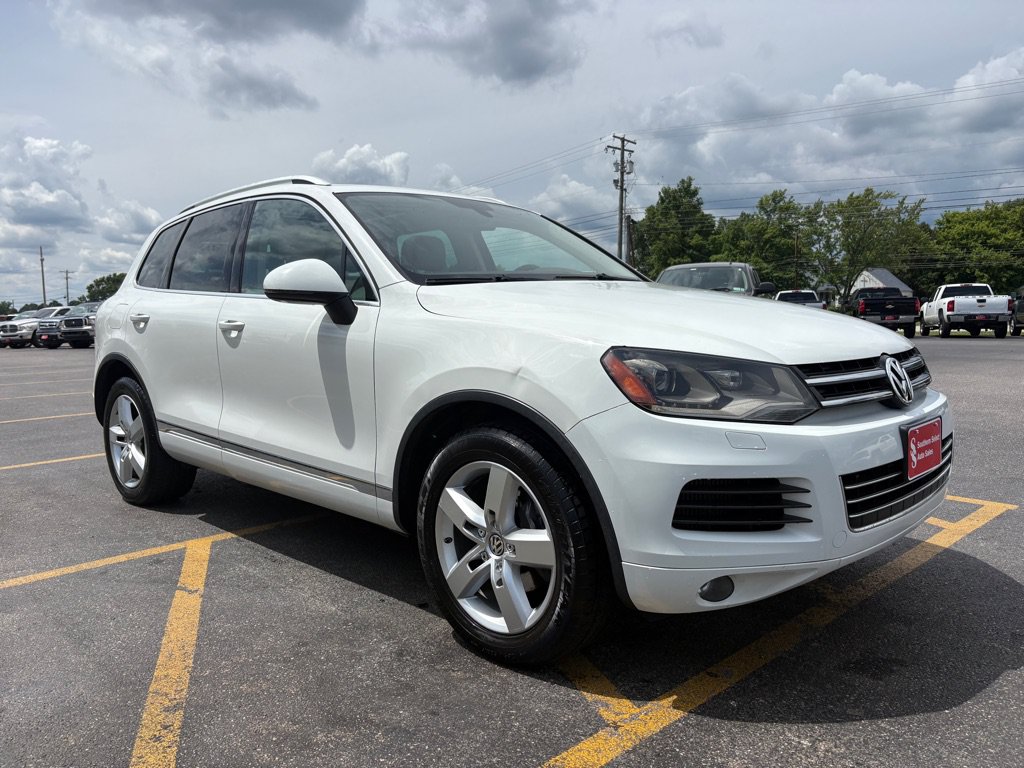 Used 2013 Volkswagen Touareg Sport AWD/4WD image 4