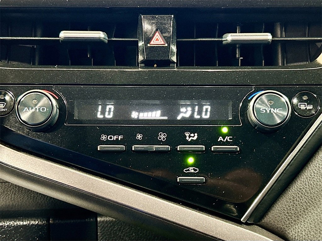 Used 2024 Toyota Camry XLE image 13