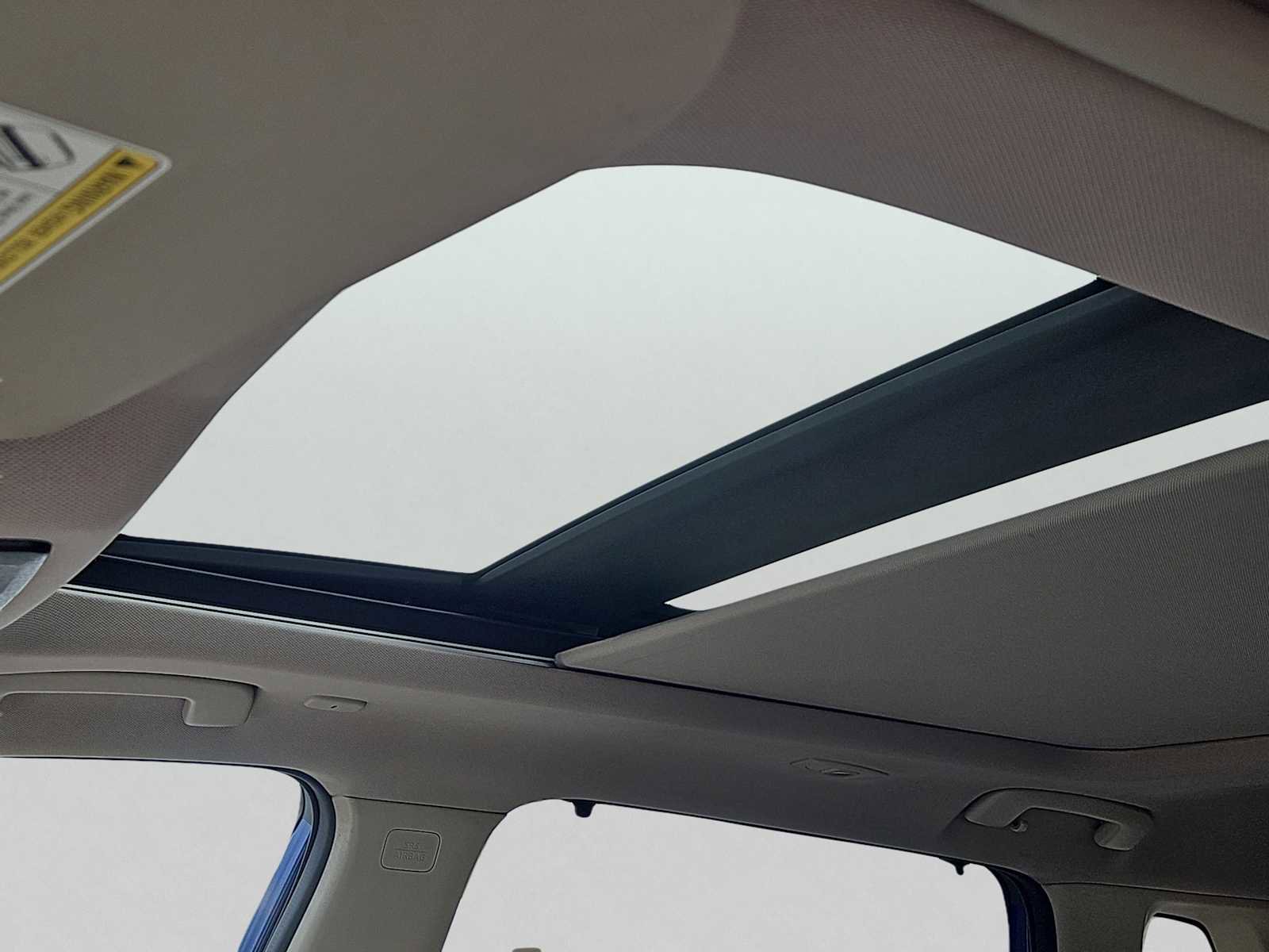 Used 2022 Nissan Rogue SV w/ SV Premium Package image 14