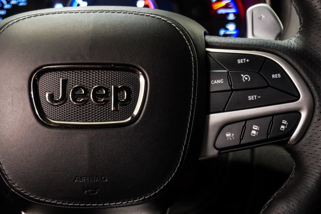 Used 2018 Jeep Grand Cherokee Trackhawk AWD/4WD image 14