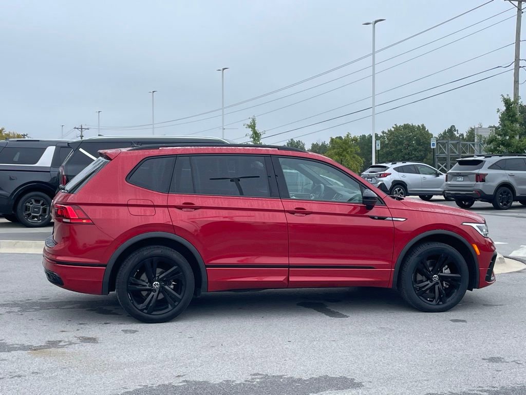 Used 2024 Volkswagen Tiguan SE R-Line image 8