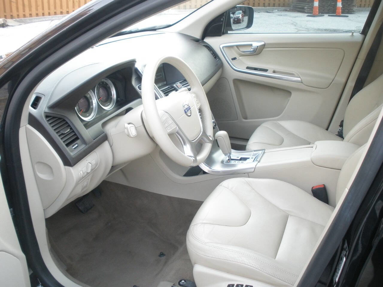Used 2012 Volvo XC60 3.2 FWD image 27
