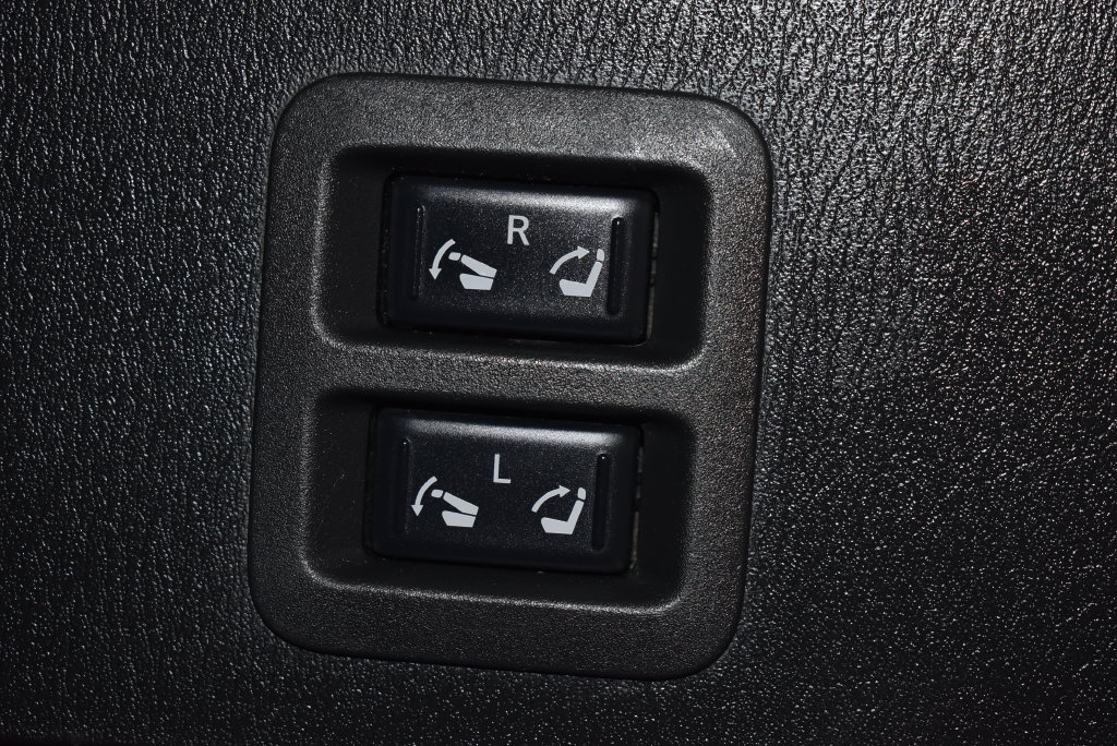 Used 2019 Nissan Armada Platinum w/ Captain's Chairs Package AWD/4WD image 48