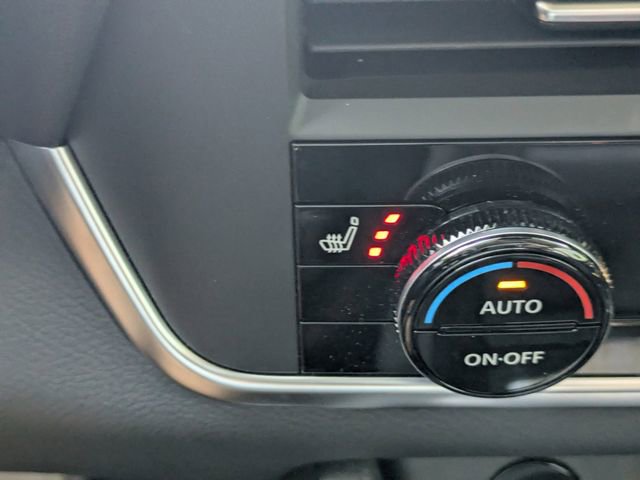 Used 2025 Nissan Rogue SV AWD/4WD image 26