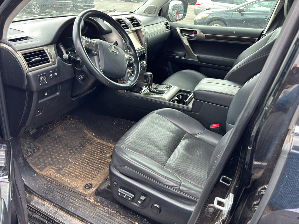Used 2015 Lexus GX 460 image 6