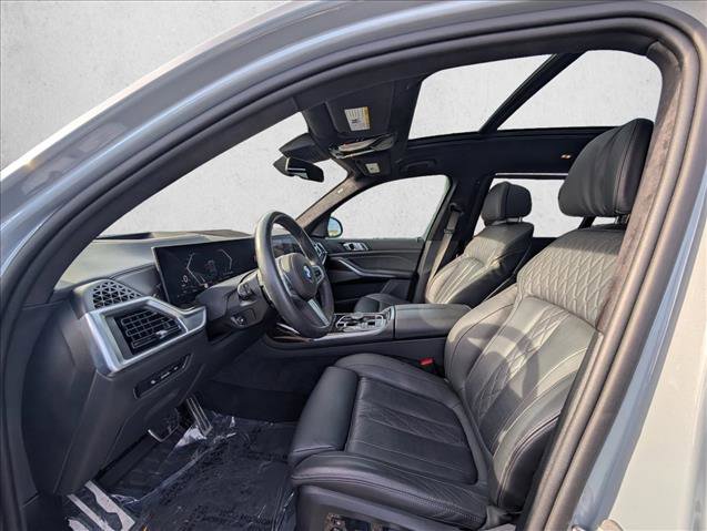 Used 2024 BMW X7 xDrive40i w/ M Sport Package image 17