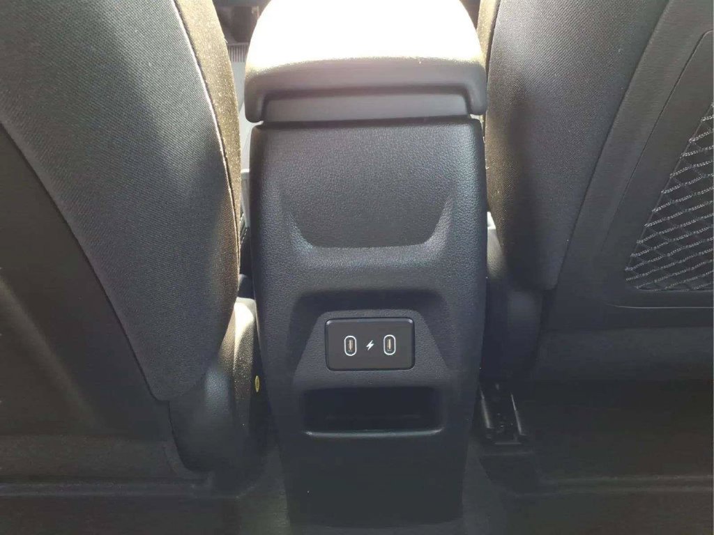 New 2026 Hyundai Venue SEL FWD image 13