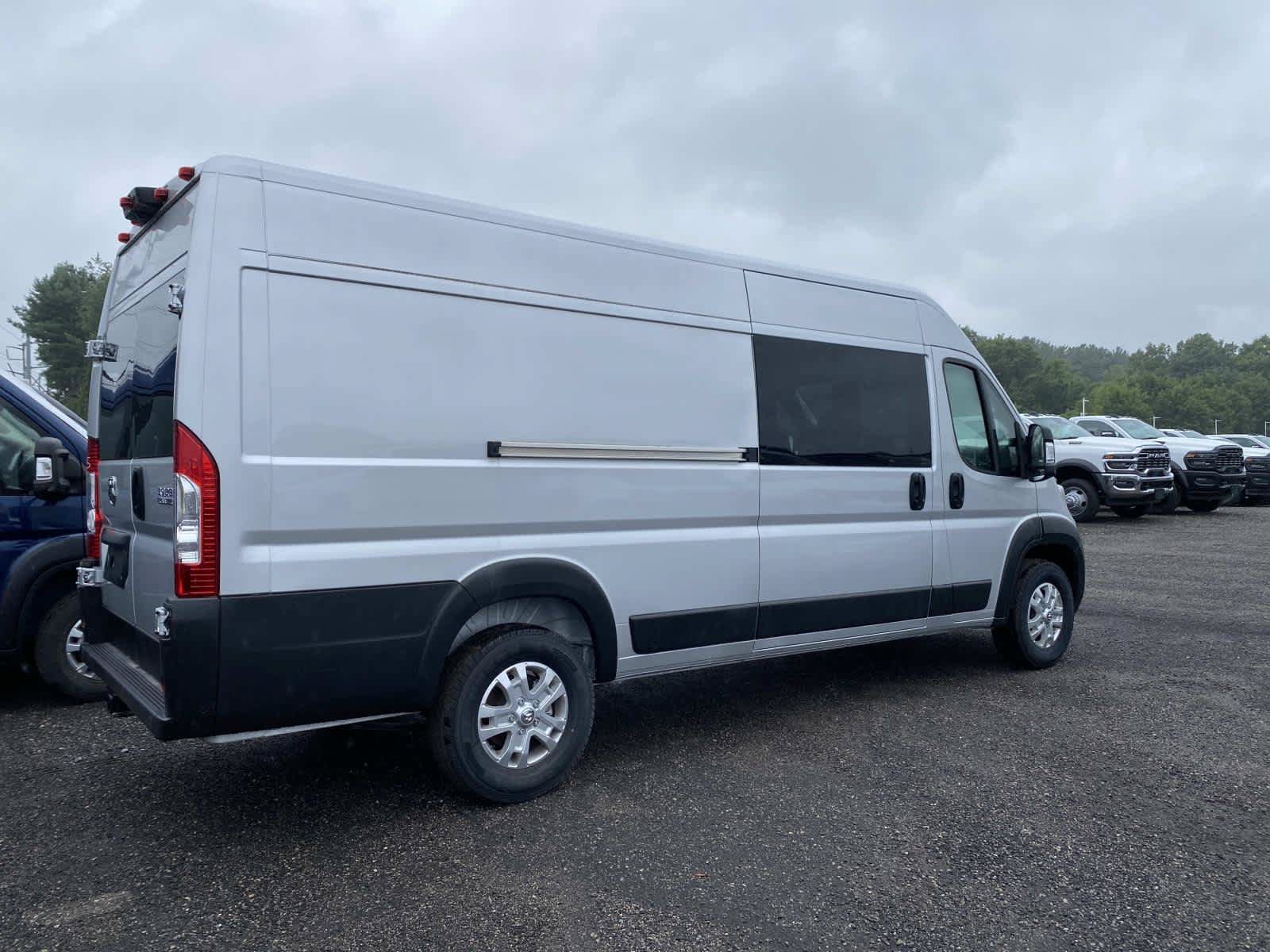 Used 2025 RAM ProMaster 3500 w/ Quick Order Package 22H SLT+ FWD image 3