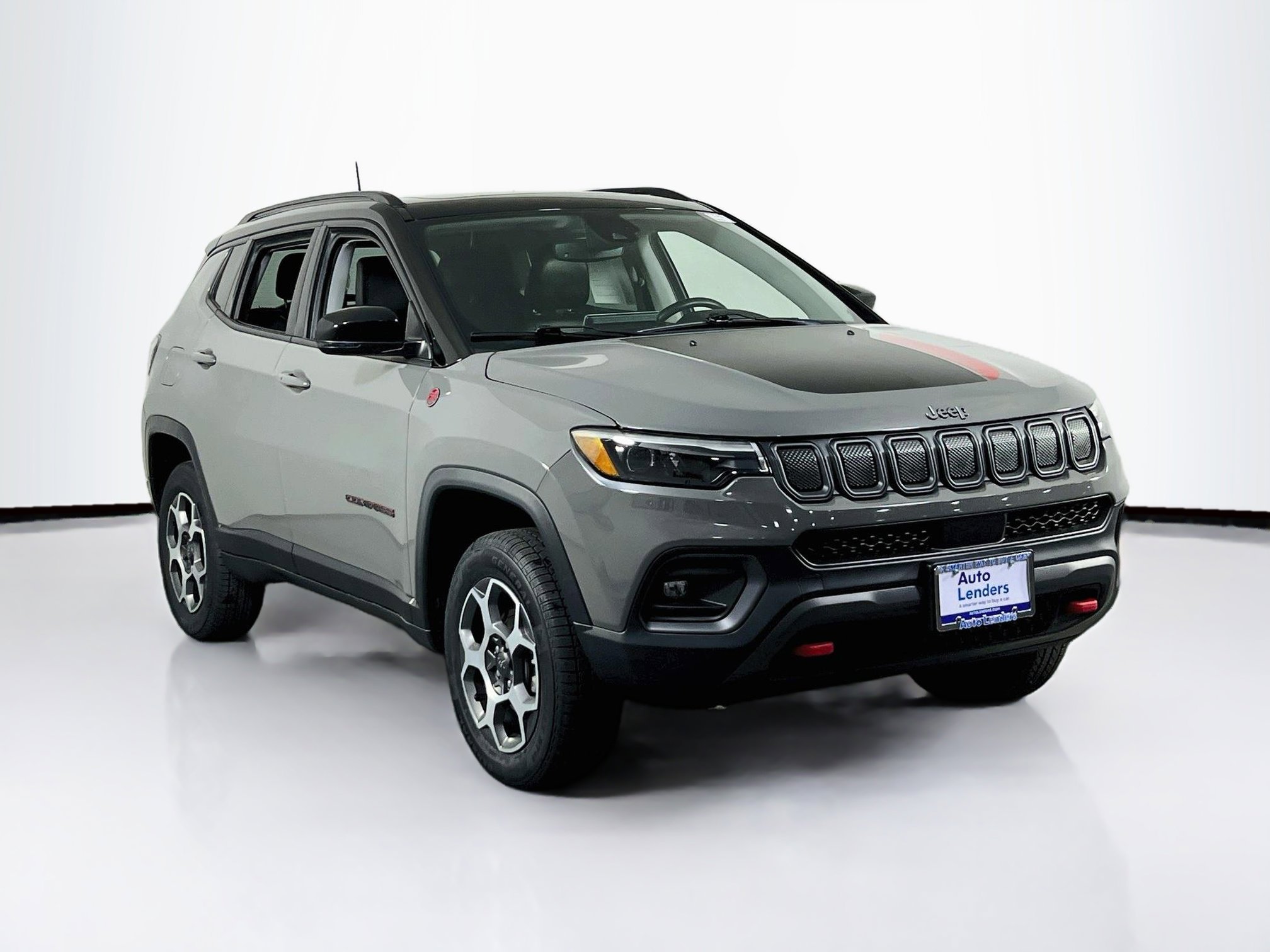 Used 2022 Jeep Compass Trailhawk w/ Trailhawk Elite Group AWD/4WD image 3