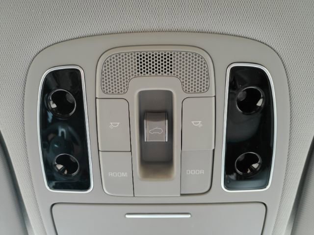 Used 2019 Kia Soul EV + w/ Sun & Fun Package image 52