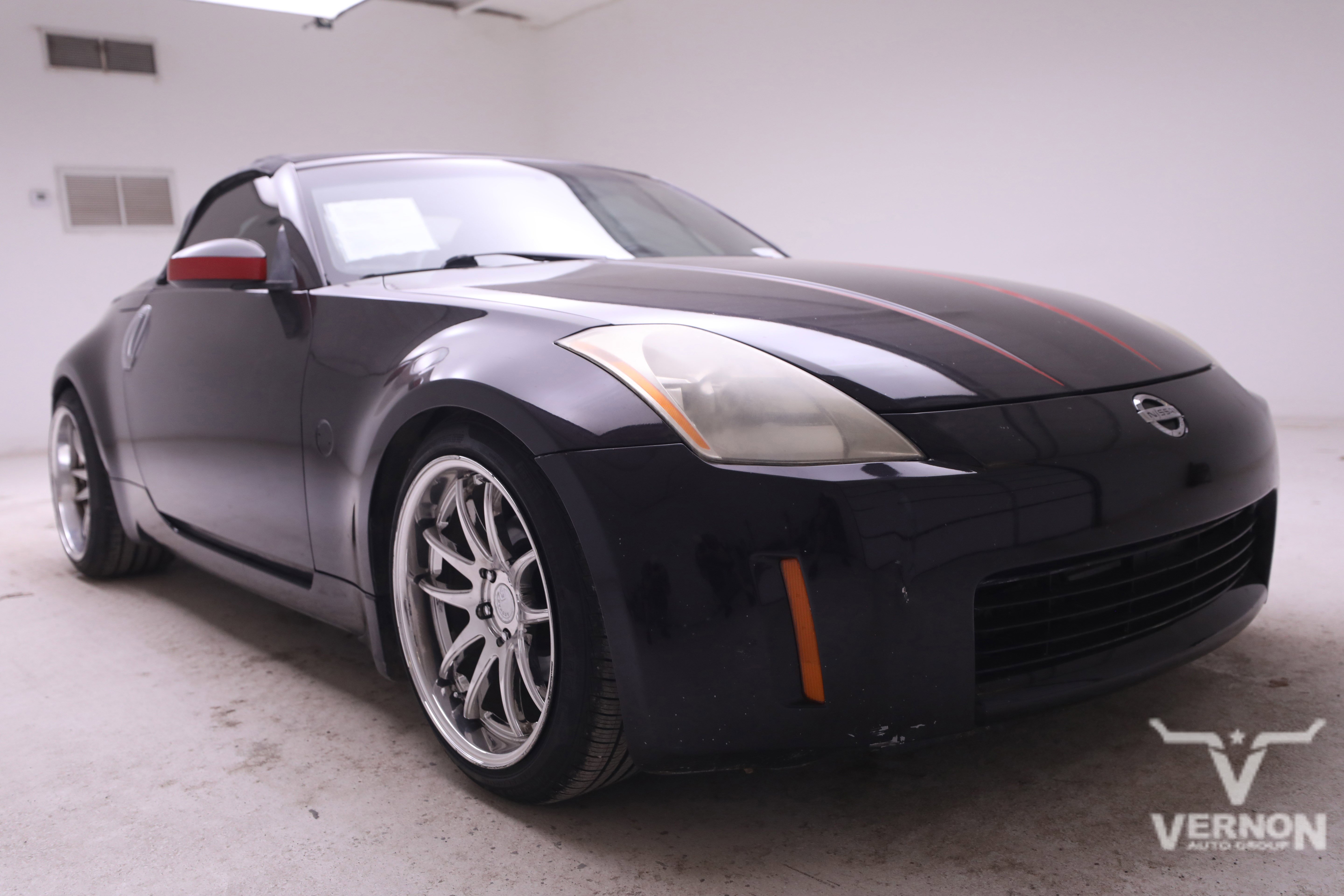 Used 2005 Nissan 350Z Touring image 7