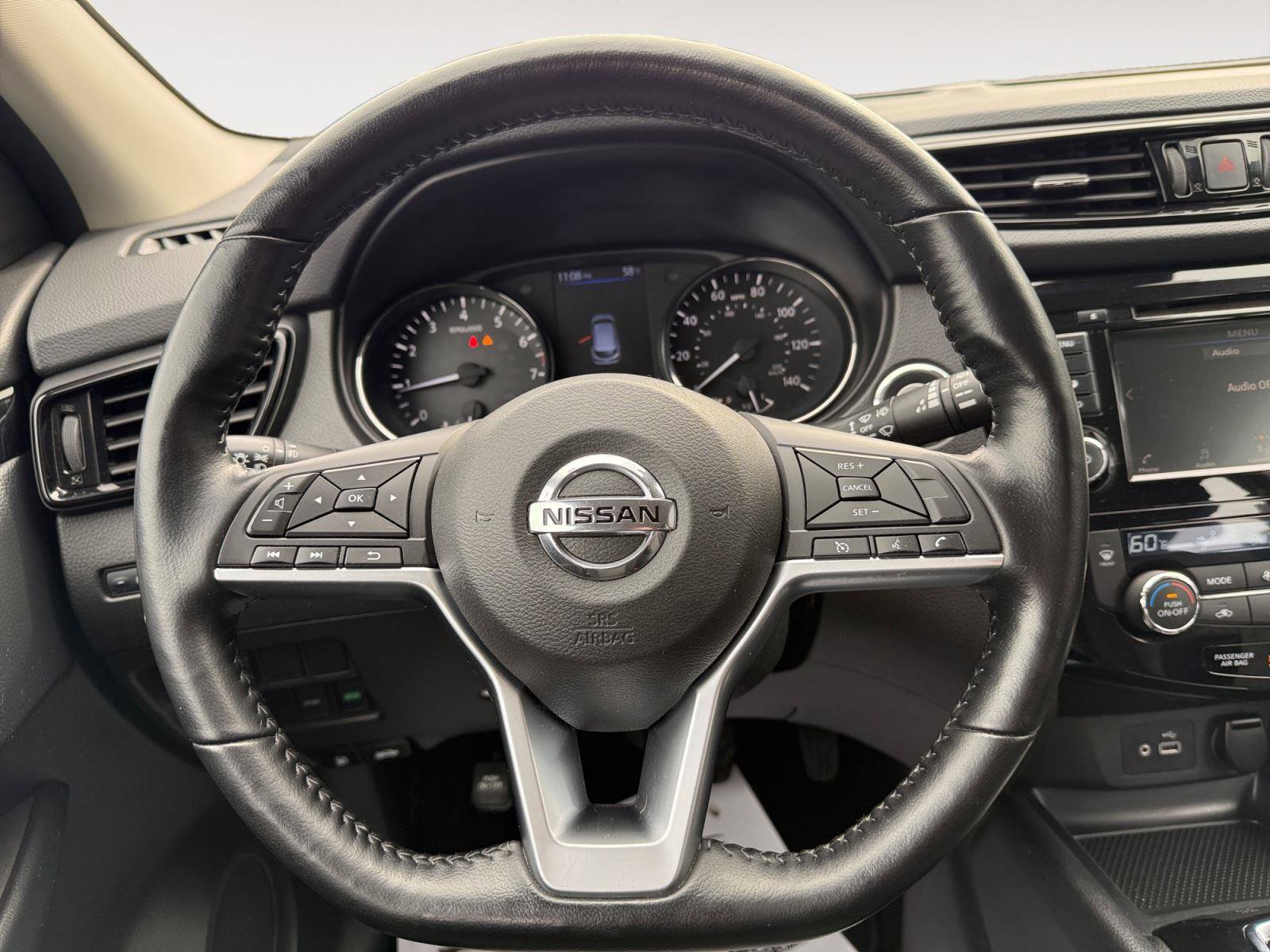 Used 2022 Nissan Rogue Sport SV image 16