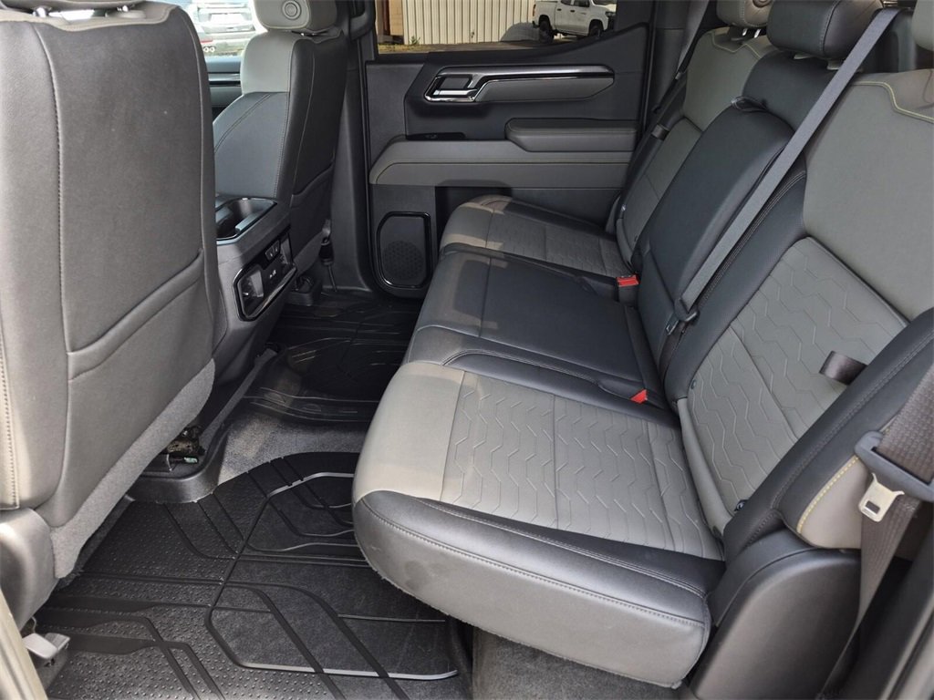 Used 2022 Chevrolet Silverado 1500 ZR2 w/ Technology Package image 37