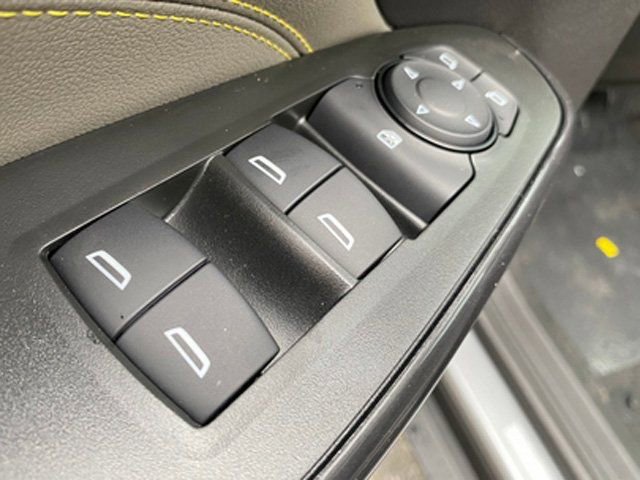 New 2025 Chevrolet Trax ACTIV w/ Sunroof Package image 13