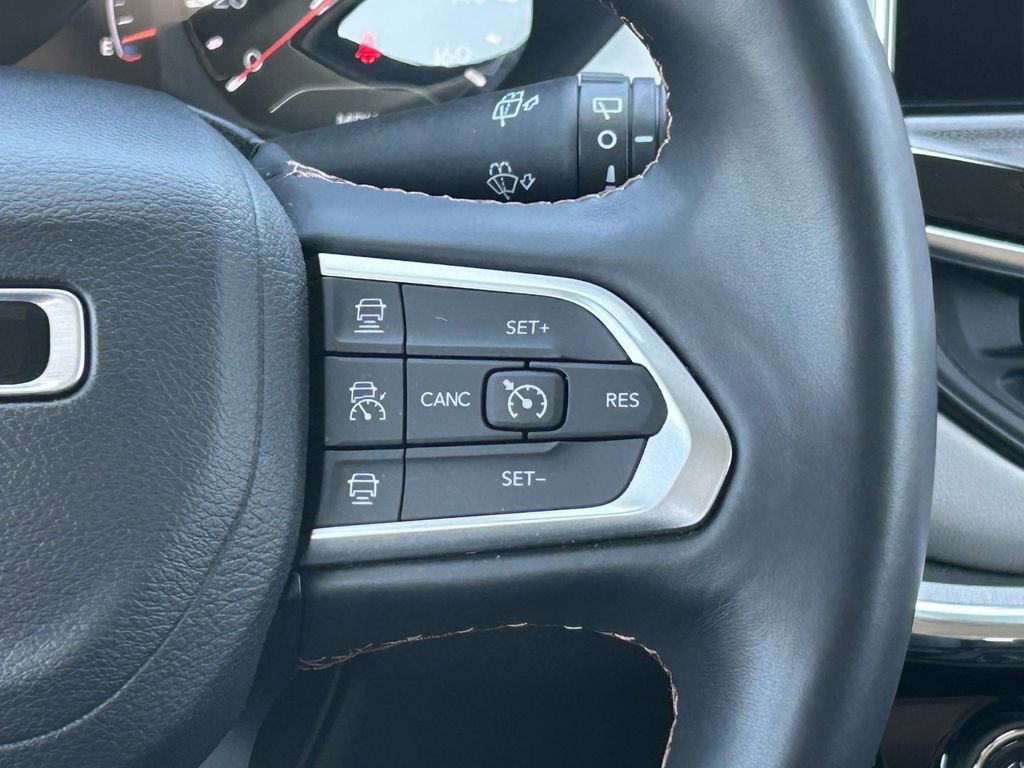 Used 2022 Jeep Compass Limited image 21