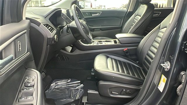 Certified 2024 Ford Edge SEL w/ Convenience Package image 17