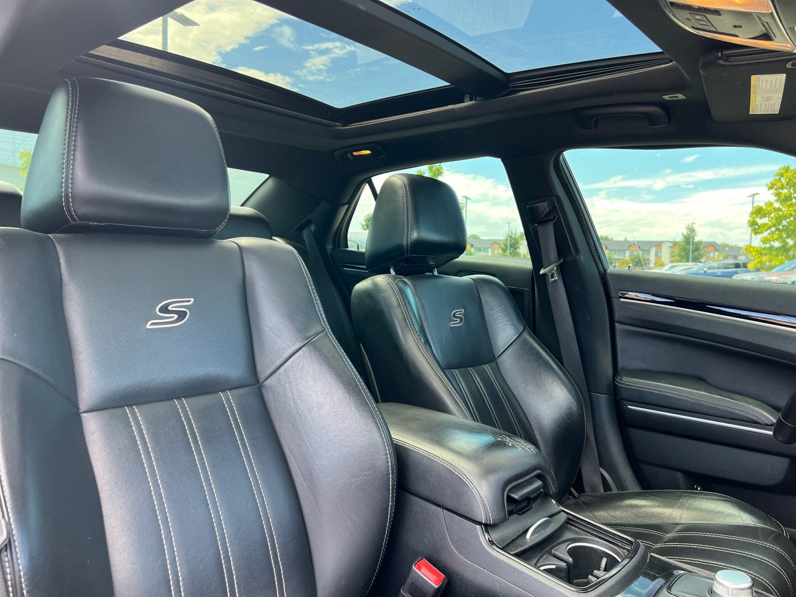 Used 2017 Chrysler 300 S w/ 300S Premium Group AWD/4WD image 19
