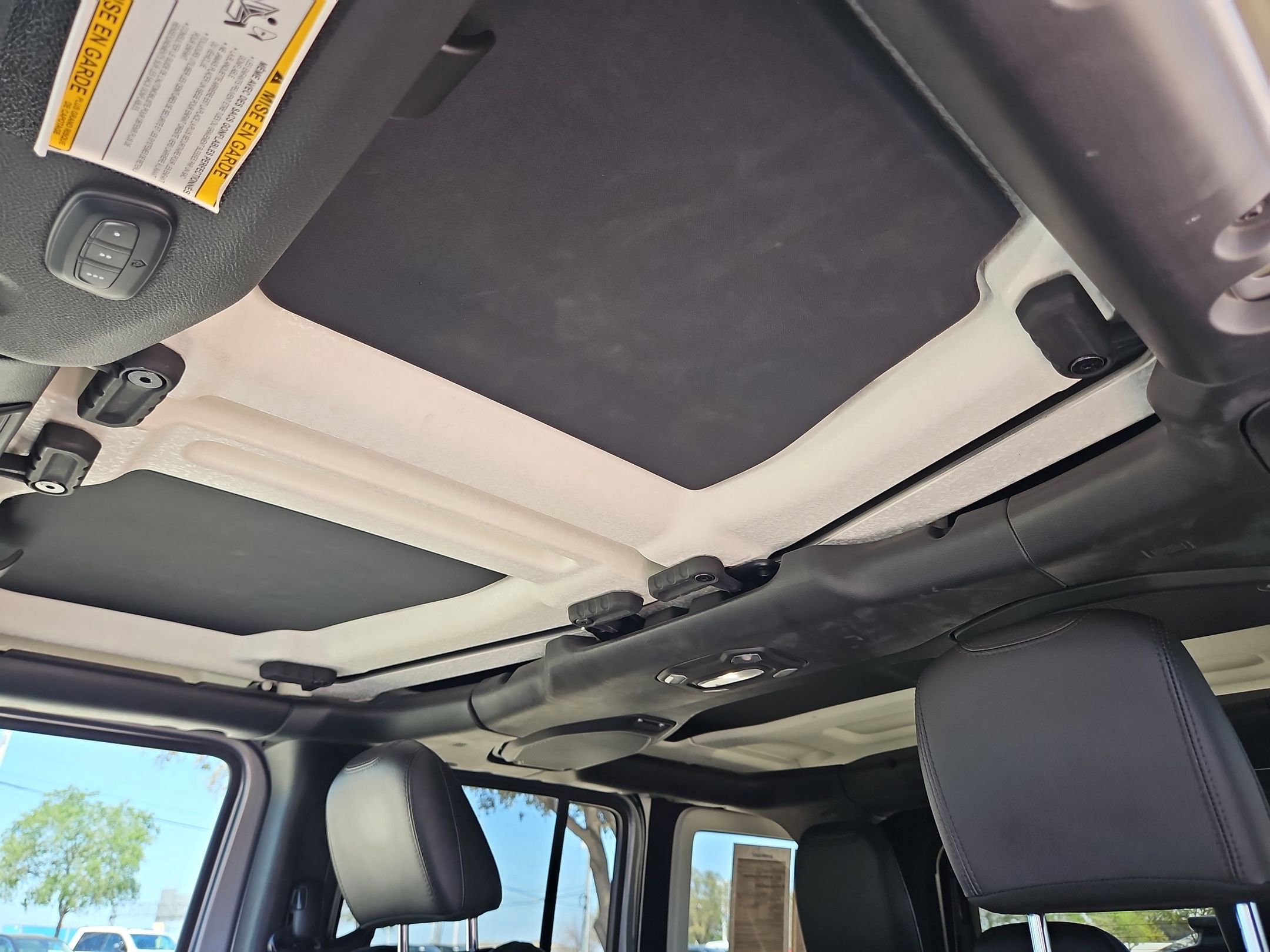 Used 2018 Jeep Wrangler Unlimited Rubicon image 14