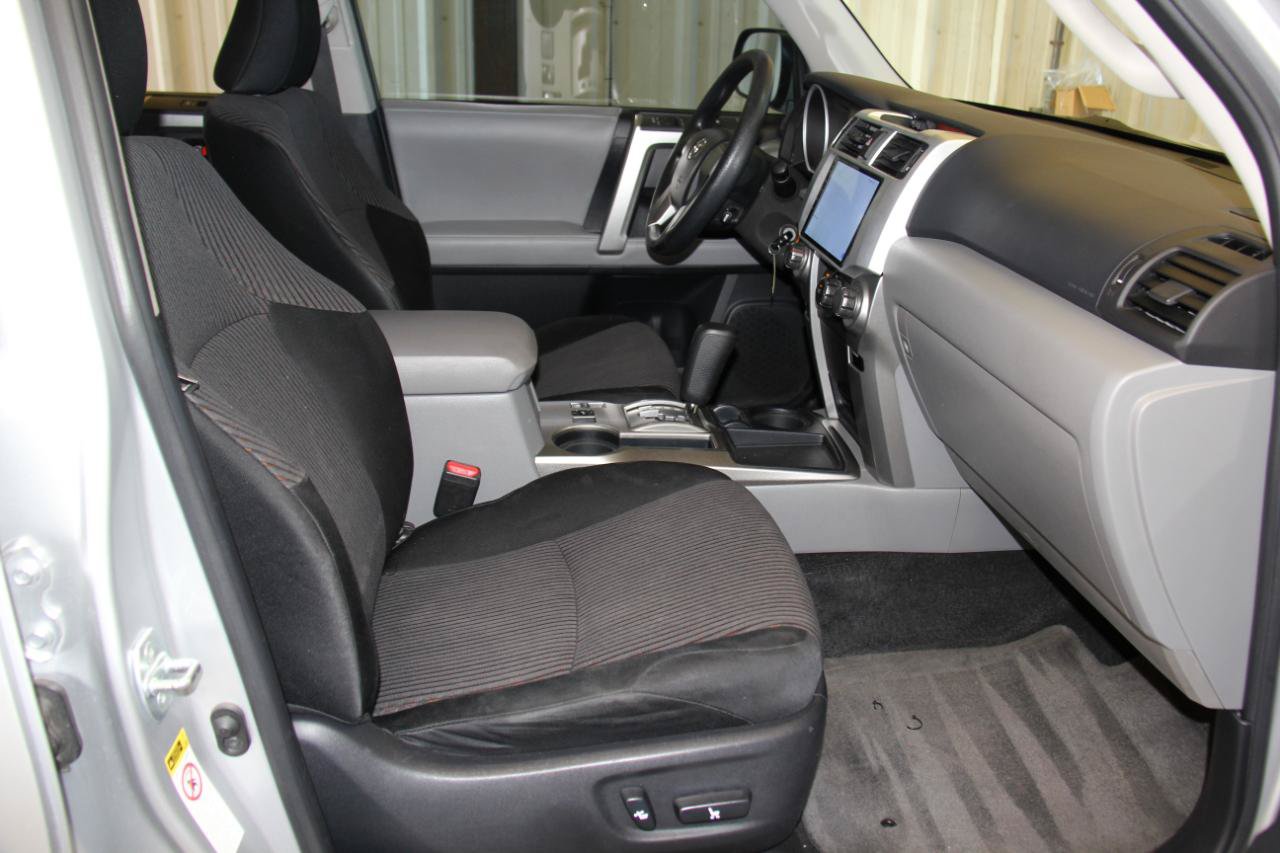 Used 2010 Toyota 4Runner SR5 RWD image 25