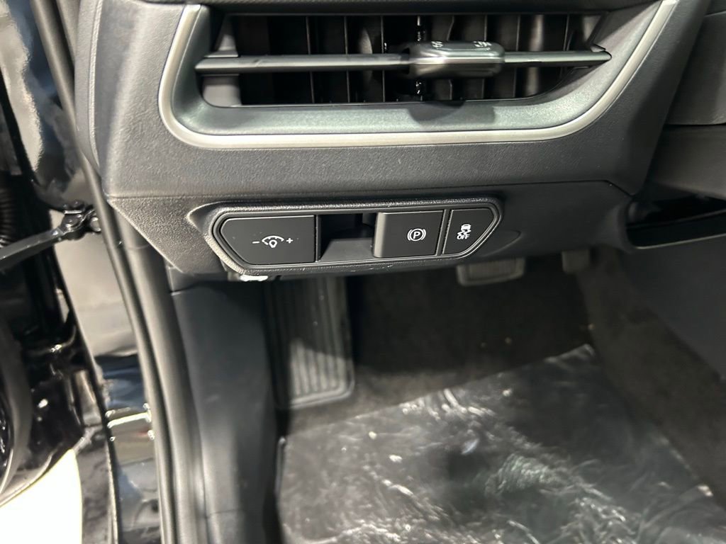 New 2026 Kia K4 FWD image 11
