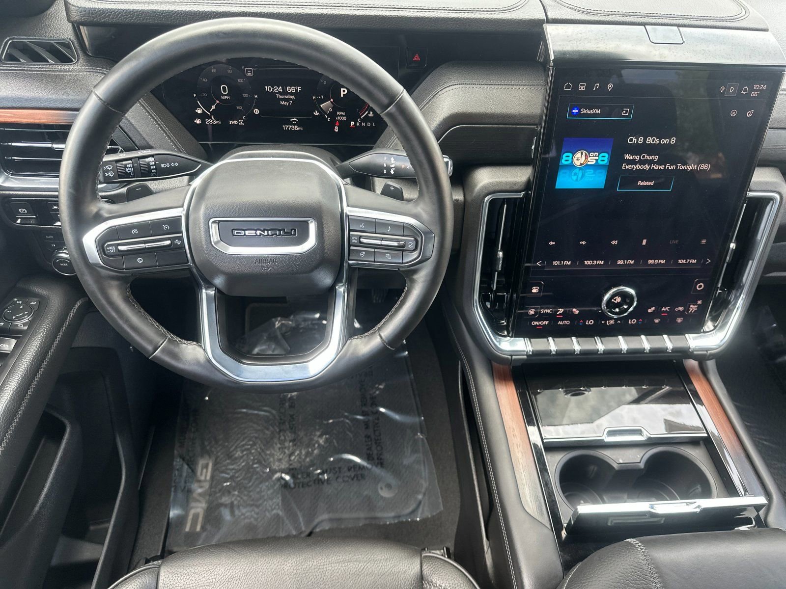 Used 2025 GMC Yukon Denali AWD/4WD image 15