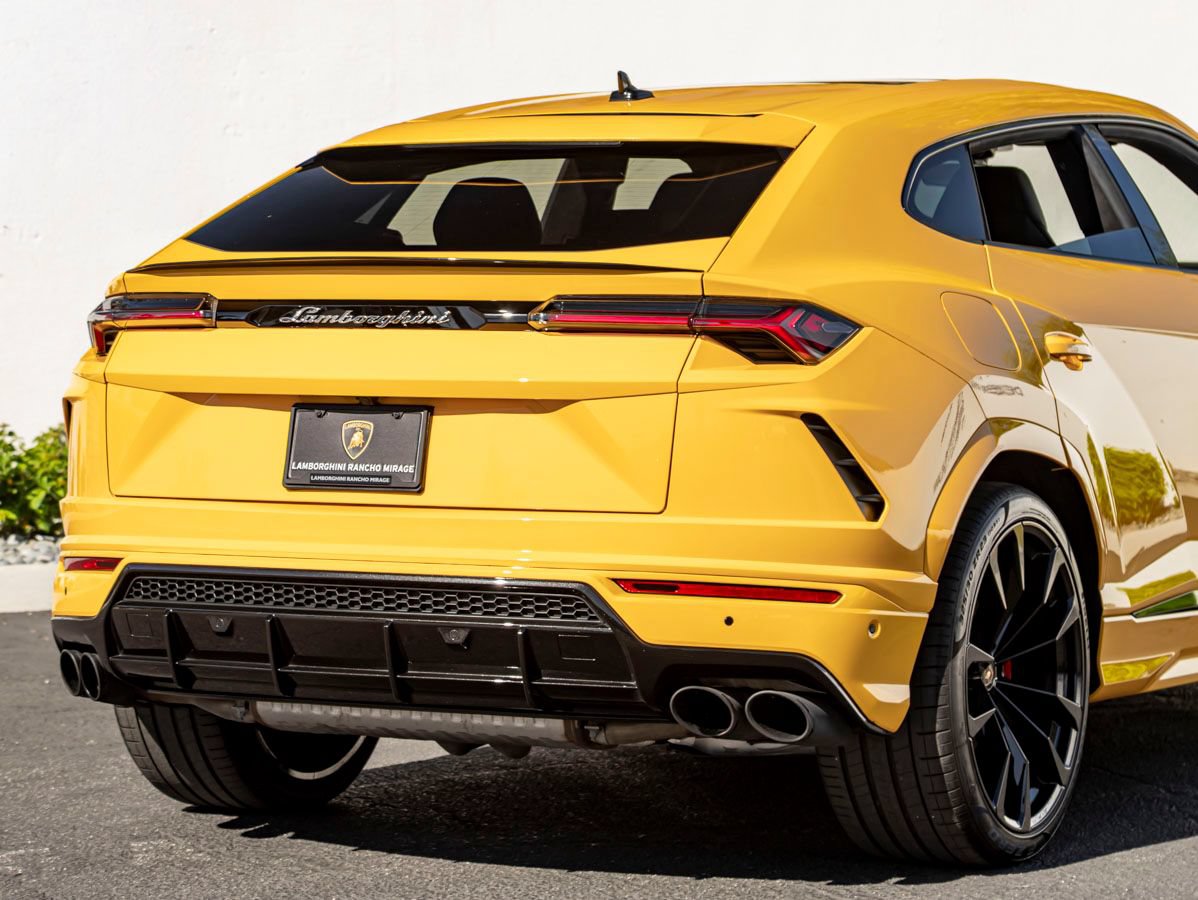 Used 2021 Lamborghini Urus AWD/4WD image 7