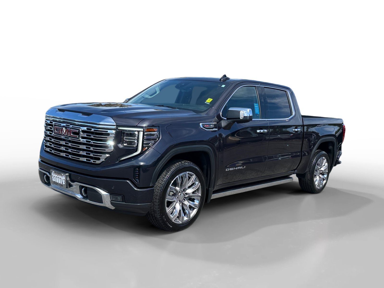 Used 2023 GMC Sierra 1500 Denali w/ Denali Reserve Package AWD/4WD image 1
